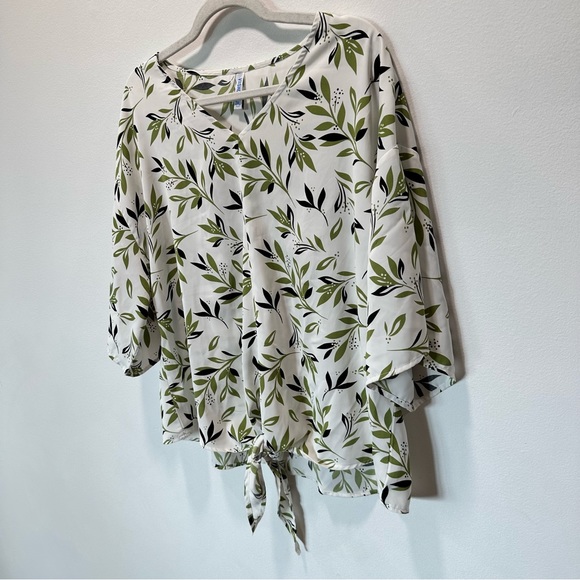 Viishow Women’s Tie Knot Front Wide Short Sleeve Paisley Print Blouse Size 2XL - Picture 4 of 9